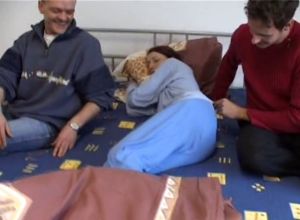 Парни разебали молодую немку во все дырочки